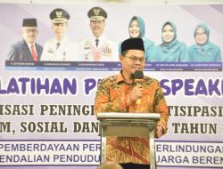 Dorong Emak-Emak dan Remaja Agar Sukses, Muhammad Syafei Fasilitasi Public Speaking
