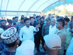 Wali Kota Batam Muhammad Rudi Bergegas Menemui Warga Teluk Mata Ikan, Beri Solusi Cepat Tangani Air Terhambat