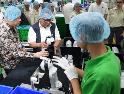 Anggota/Deputi Bidang Investasi dan Pengusahaan BP Batam Belanja Masalah di Kawasan Industri