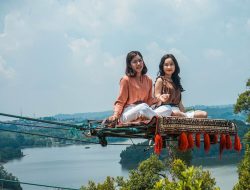 YELLO Hotel Harbour Bay Batam Hadirkan Pengalaman Menginap Plus Petualangan Alam di Puncak Beliung Batam