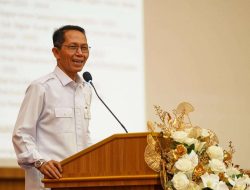 Buka PKKMB Universitas Batam, Amsakar Achmad : Pendidikan Faktor Pendukung Daya Saing SDM