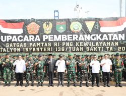 Emban Tugas Jaga Kedaulatan Negara, Amsakar Ikut Memberangkatkan 450 Prajurit Yonif 136/Tuah Sakti