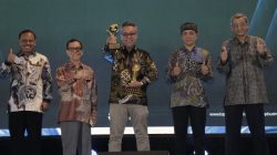 PLN Batam Raih Penghargaan TOP CSR Awards 2026 dan TOP Leader on CSR Commitment 2026
