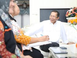 Amsakar Terima Petugas Sensus Ekonomi, Ajak Warga Batam Berikan Data yang Akurat