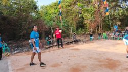 Semarak HUT ke-81 RI, Kabid Propam Polda Kepri Buka Turnamen Voli di Kampung Tengah